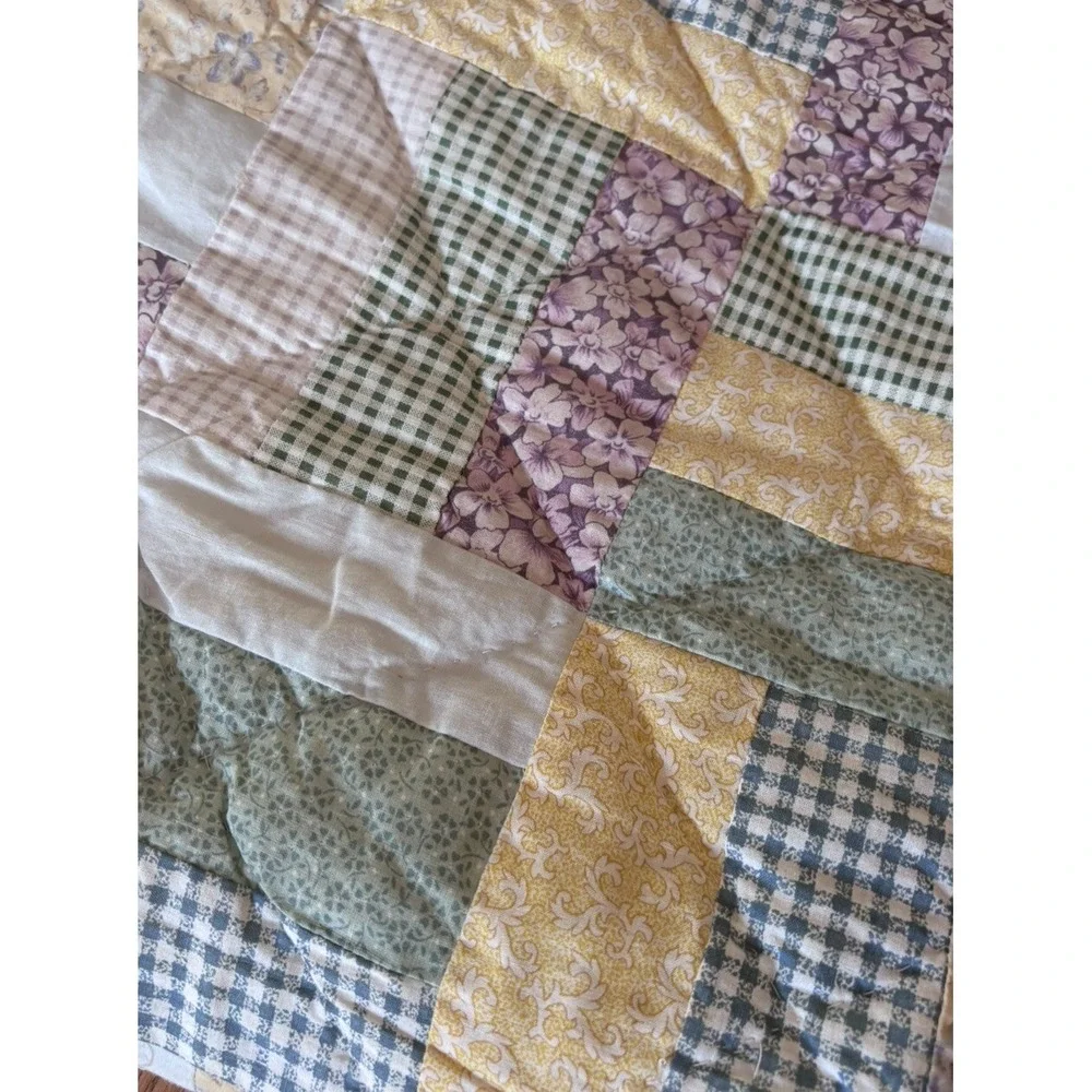 Vintage Quilt-Hand Sewn&Quilted-Grandmother's Diamond 84